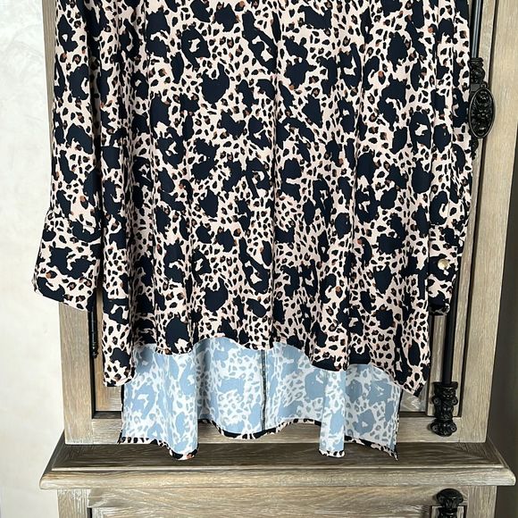 Eloquii Easy V Neck Cheetah La Vida Top Blouse size 24 - Picture 7 of 12